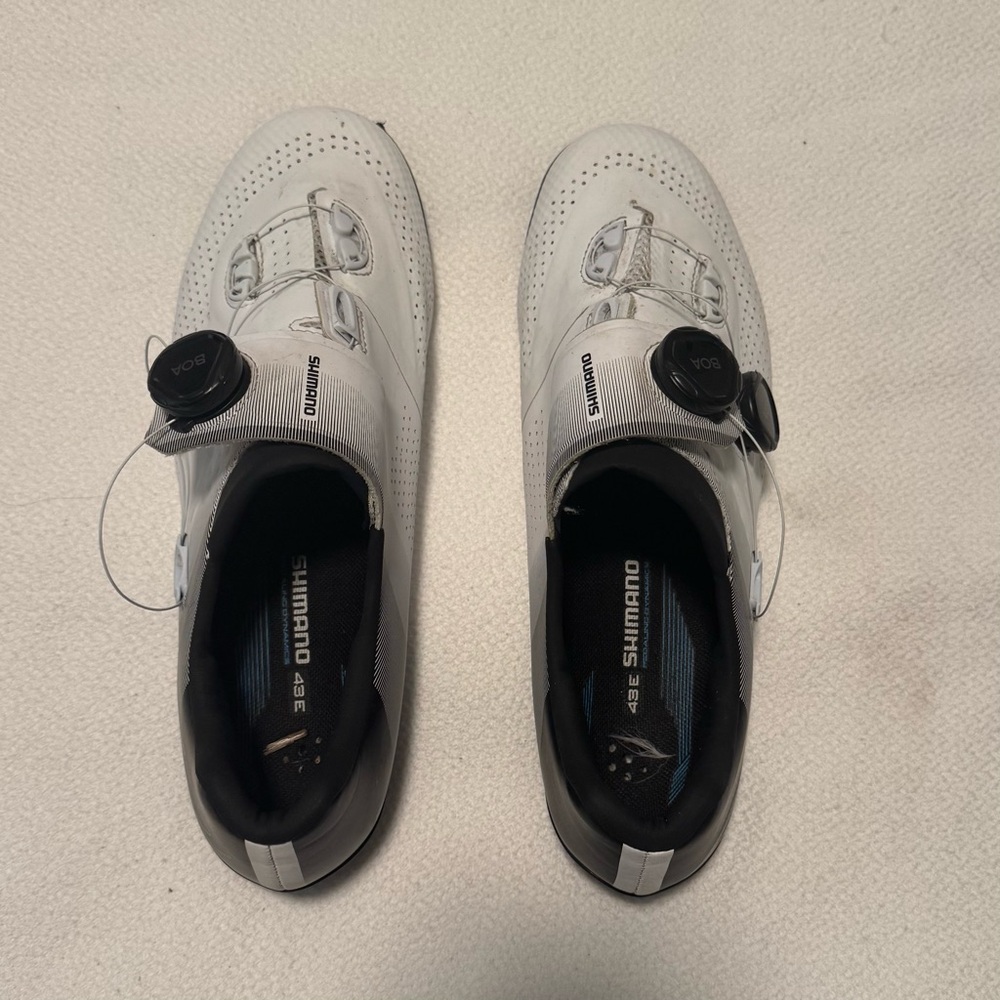 Shimano RC7 White and Black Cycling Shoes 43E